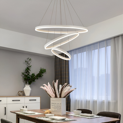 Závesný LED luster s diaľkovým ovládaním SERENA 85W, 60cm, 3 kruhy, studené/teplé/neutrálne svetlo, stmievateľné, biely, výškovo nastaviteľný LED luster s diaľkovým ovládaním Predvolený názov Alessandro Design