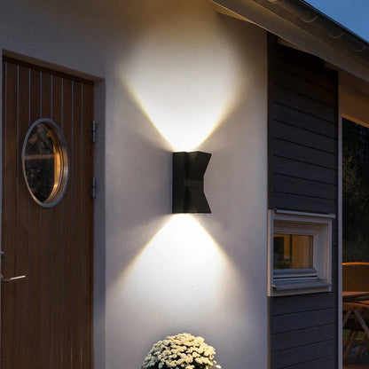 Vonkajšie nástenné svetlo šarlátové LED, 6W, čierne, kov, IP65, 3000K Vonkajšie nástenné svietidlá Predvolený názov Alessandro Design
