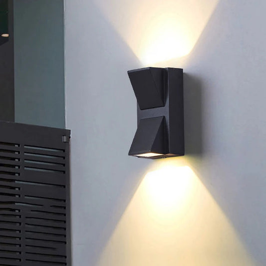 Vonkajšie nástenné svetlo šarlátové LED, 6W, čierne, kov, IP65, 3000K Vonkajšie nástenné svietidlá Predvolený názov Alessandro Design