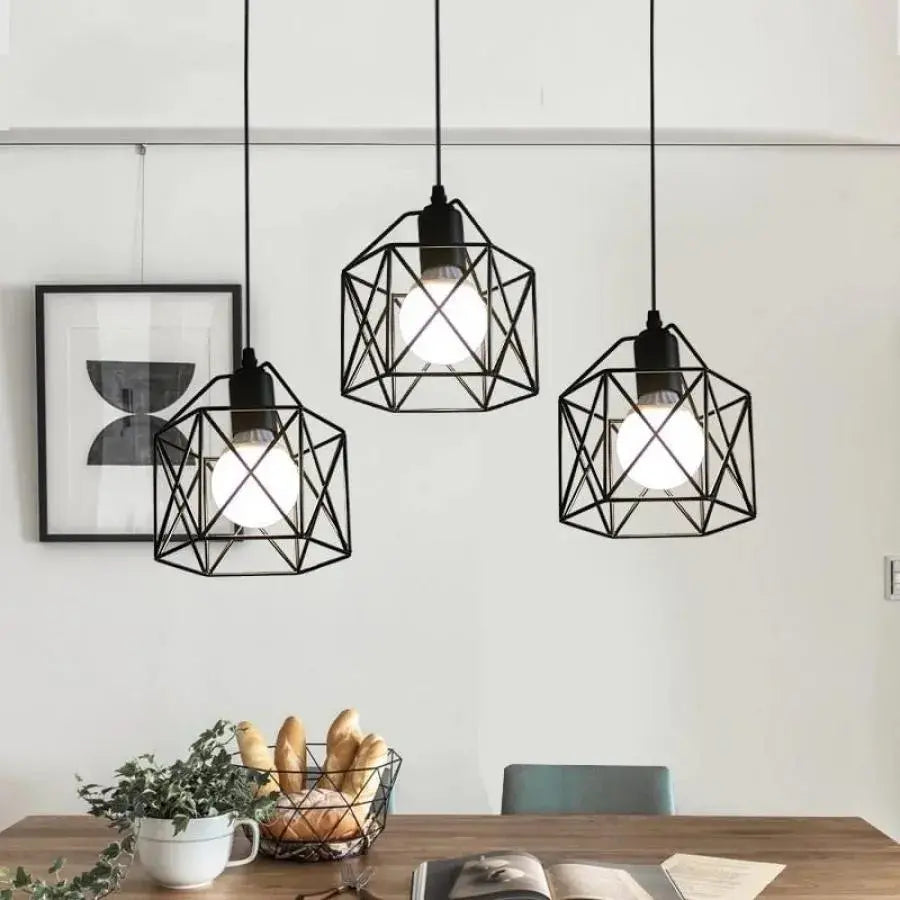 Lesk Forma Prism, Geo Trio, 3 x E27, Čierny, Kovový Lesk Industrial Predvolený názov Alessandro Design