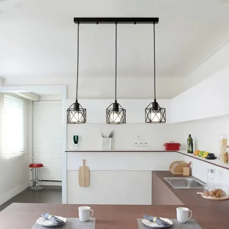 Lesk Forma Prism, Geo Trio, 3 x E27, Čierny, Kovový Lesk Industrial Predvolený názov Alessandro Design