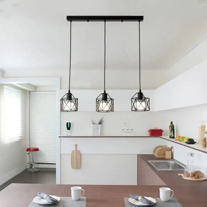 Lesk Forma Prism, Geo Trio, 3 x E27, Čierny, Kovový Lesk Industrial Predvolený názov Alessandro Design